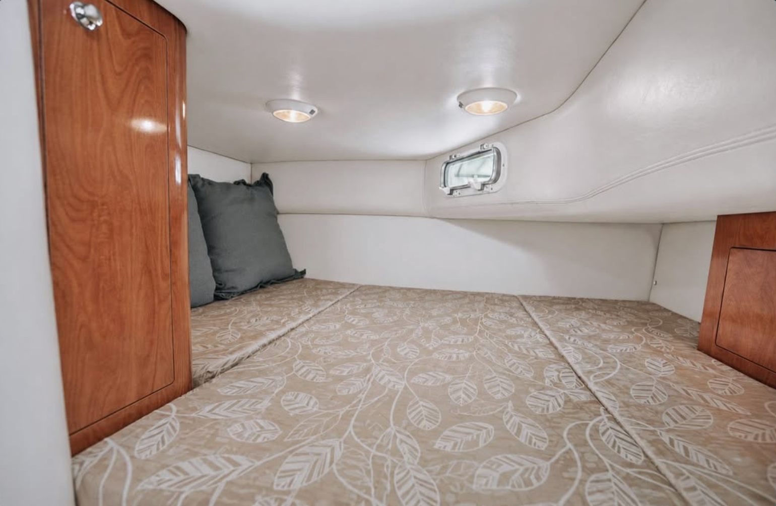 Aft sleeping berth