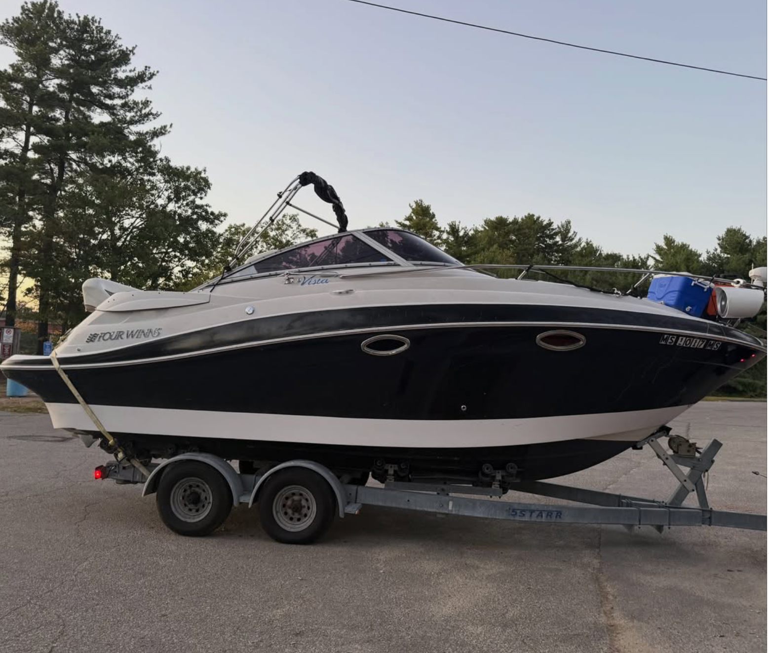 Full side profile of the Vista 258